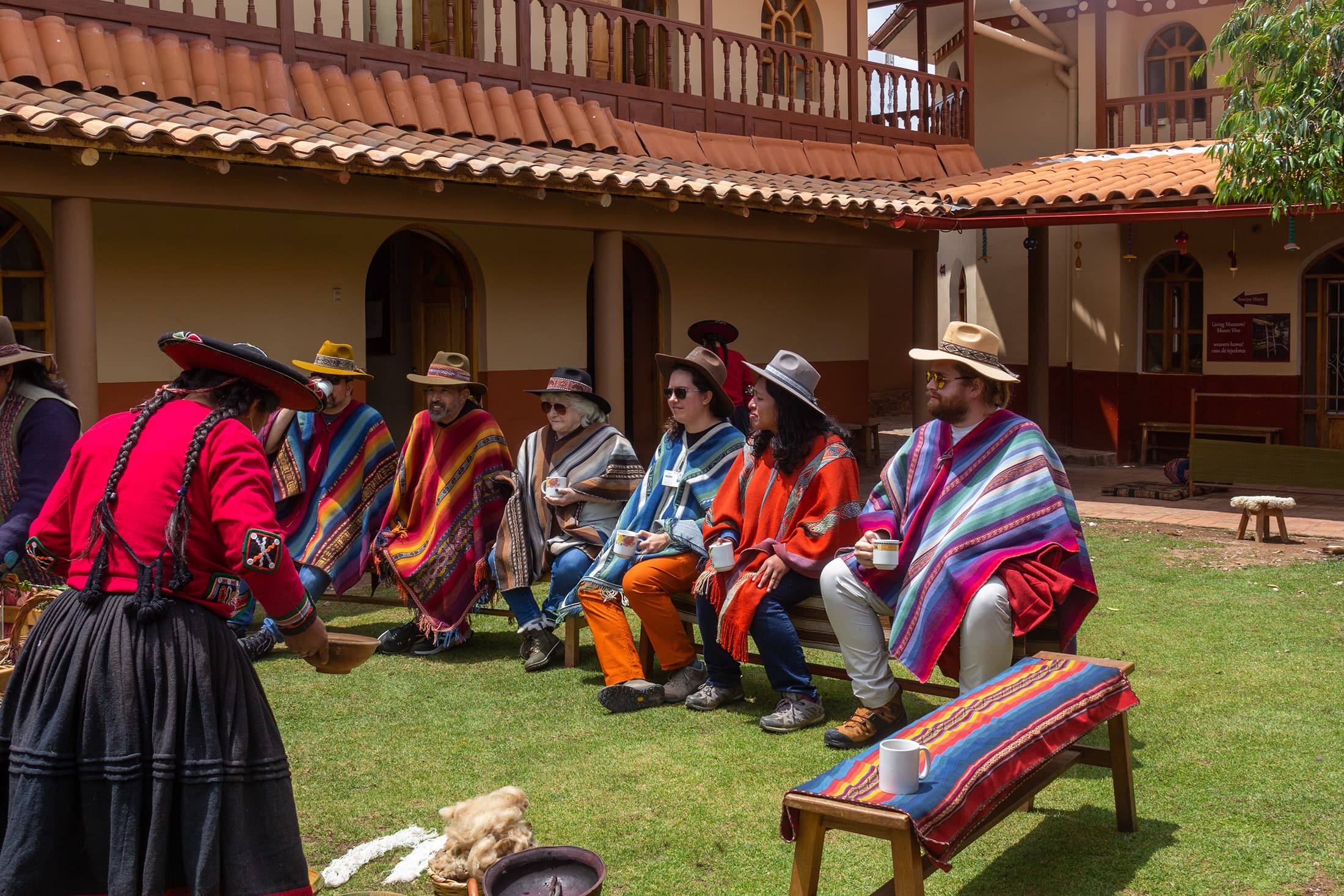 Classic Sacred Valley: Explore Pisac, Ollantaytambo & Ancient Inca Sites in One Day