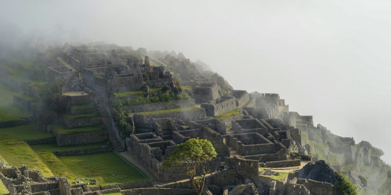 Machu Picchu by Train 2D